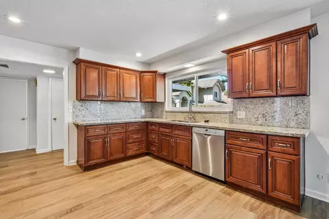 Kitchen - 2600 Trentwick Ct, Carmichael, CA 95608 photo 3 of 6