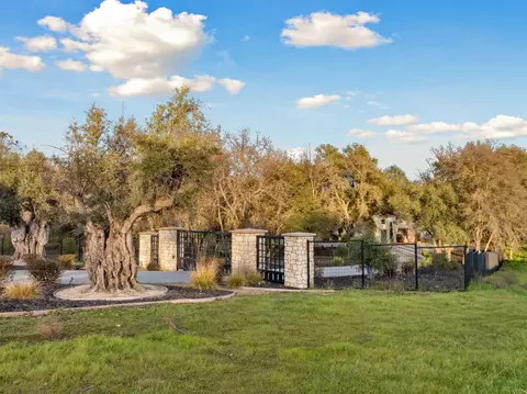 Exterior - 5331 Barton Rd, Loomis, CA 95650 photo 26 of 29
