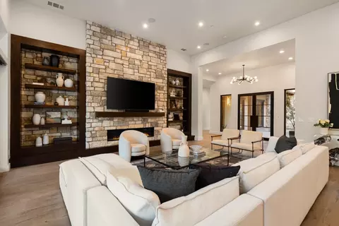 Living - 5331 Barton Rd, Loomis, CA 95650 photo 5 of 6