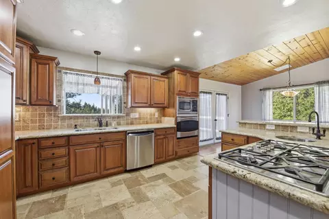 Kitchen - 1946 Blue Bell Ct, Cool, CA 95614 photo 3 of 5