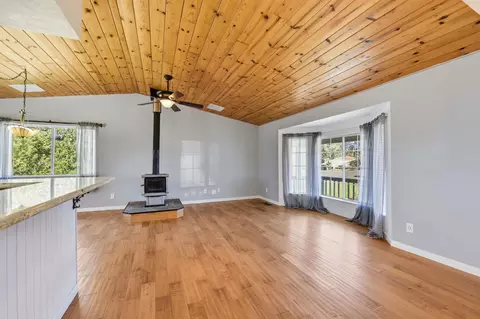 Living - 1946 Blue Bell Ct, Cool, CA 95614 photo 2 of 5