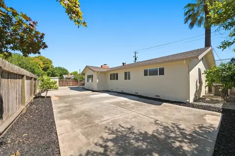 Exterior - 1407 Babel Ln, Concord, CA 94518 photo 5 of 7