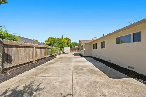 Exterior - 1407 Babel Ln, Concord, CA 94518 photo 7 of 7