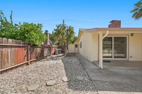 Exterior - 1407 Babel Ln, Concord, CA 94518 photo 4 of 7