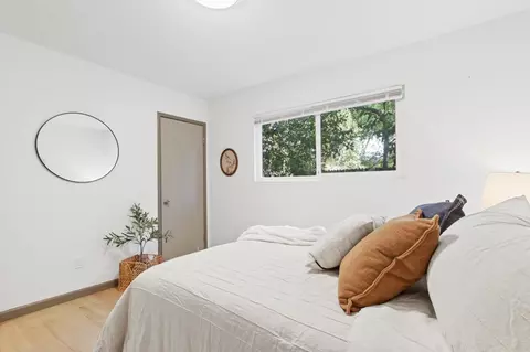Bedroom - 1518 Pole Line Rd, Davis, CA 95618 photo 2 of 3
