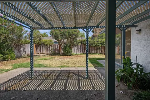 Exterior - 749 Meadow Way, Manteca, CA 95336 photo 3 of 7