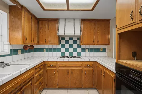 Kitchen - 749 Meadow Way, Manteca, CA 95336 photo 3 of 3