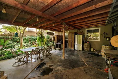 Exterior - 1815 E Marshall St, Turlock, CA 95380 photo 4 of 9