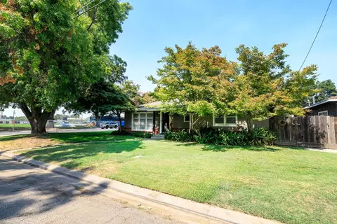 Exterior - 1815 E Marshall St, Turlock, CA 95380 photo 2 of 9