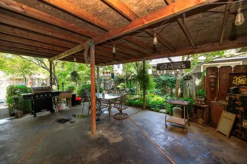 Exterior - 1815 E Marshall St, Turlock, CA 95380 photo 5 of 9