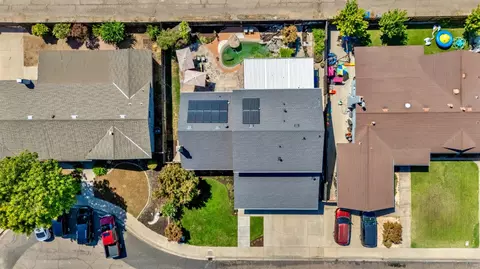 View/Area - 1945 Clemson Ct, Turlock, CA 95382 photo 4 of 7
