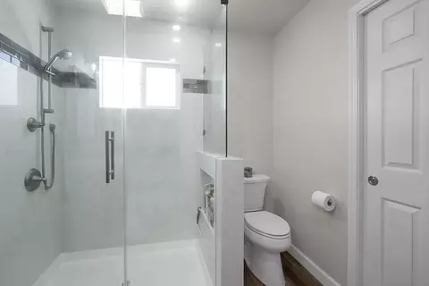 Bath - 1945 Clemson Ct, Turlock, CA 95382 photo 5 of 5