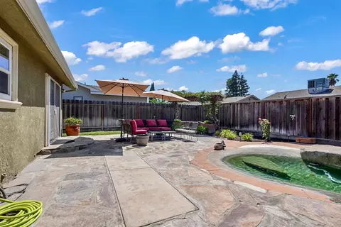 Exterior - 1945 Clemson Ct, Turlock, CA 95382 photo 8 of 8