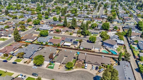 View/Area - 1945 Clemson Ct, Turlock, CA 95382 photo 7 of 7