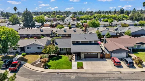 View/Area - 1945 Clemson Ct, Turlock, CA 95382 photo 1 of 7