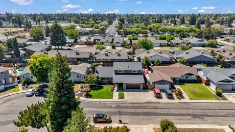 View/Area - 1945 Clemson Ct, Turlock, CA 95382 photo 2 of 7