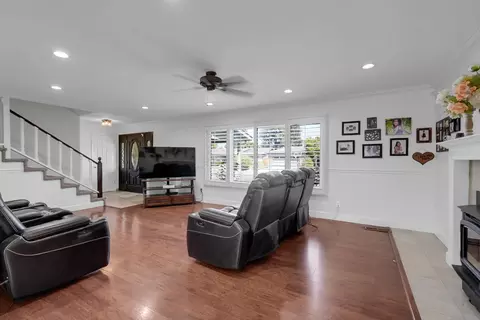 Living - 1945 Clemson Ct, Turlock, CA 95382 photo 1 of 1