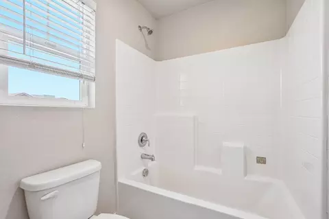 Bath - 3750 Samuelson Way, Sacramento, CA 95834 photo 3 of 5