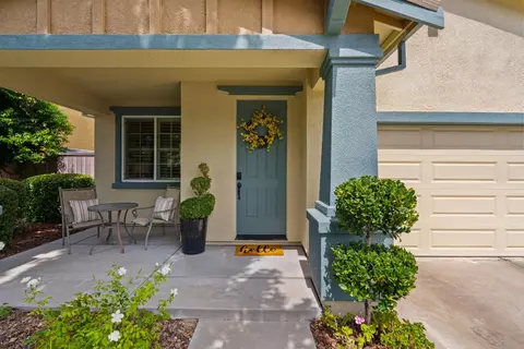 709 Pekin Ct, Roseville, CA 95747