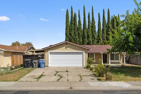 7949 Deer Water Dr, Sacramento, CA 95823