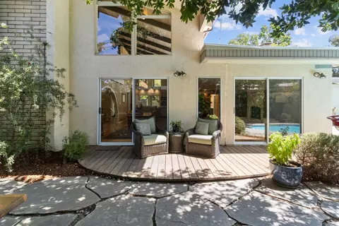Exterior - 1619 Tamarack Ln, Davis, CA 95616 photo 6 of 17