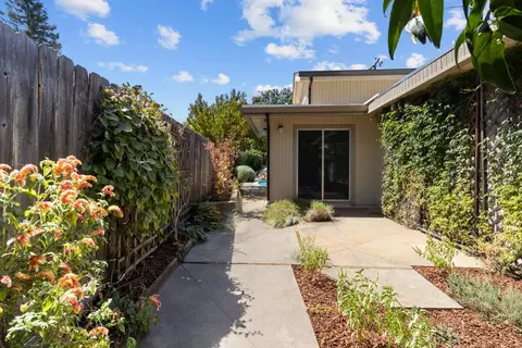 Exterior - 1619 Tamarack Ln, Davis, CA 95616 photo 14 of 17