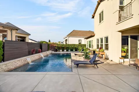 Exterior - 3021 Belmont Dr, Lodi, CA 95242 photo 15 of 17