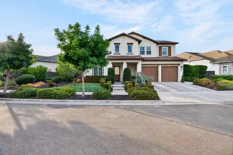 Exterior - 3021 Belmont Dr, Lodi, CA 95242 photo 8 of 17