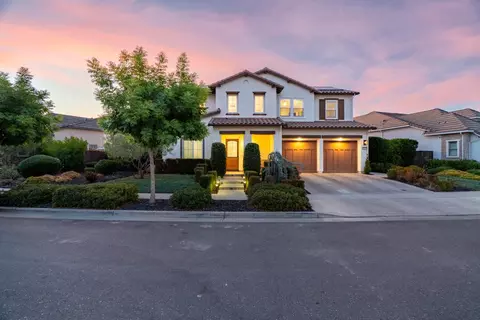 Exterior - 3021 Belmont Dr, Lodi, CA 95242 photo 7 of 17