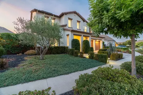 Exterior - 3021 Belmont Dr, Lodi, CA 95242 photo 6 of 17