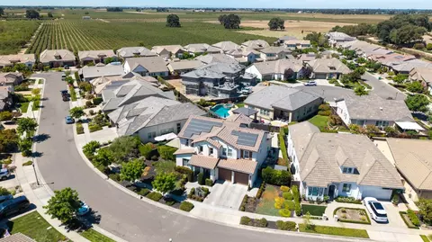 View/Area - 3021 Belmont Dr, Lodi, CA 95242 photo 2 of 7