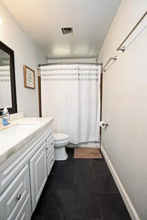Bath - 1902 Willert Dr, Turlock, CA 95380 photo 3 of 3