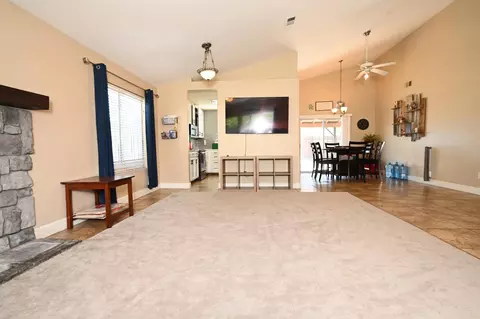 Living - 1902 Willert Dr, Turlock, CA 95380 photo 3 of 4