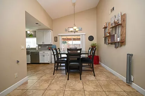 Dining - 1902 Willert Dr, Turlock, CA 95380 photo 2 of 3