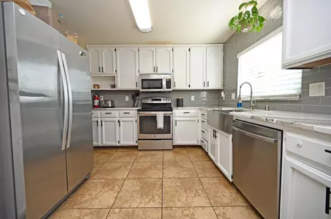 Kitchen - 1902 Willert Dr, Turlock, CA 95380 photo 1 of 5