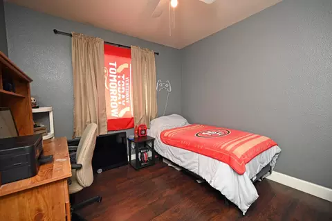 Bedroom - 1902 Willert Dr, Turlock, CA 95380 photo 3 of 7
