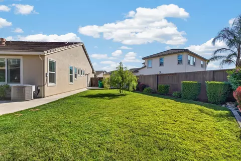 Exterior - 1837 Azalea St, Lodi, CA 95242 photo 7 of 12