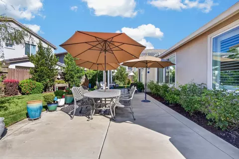 Exterior - 1837 Azalea St, Lodi, CA 95242 photo 10 of 12