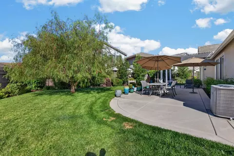 Exterior - 1837 Azalea St, Lodi, CA 95242 photo 9 of 12