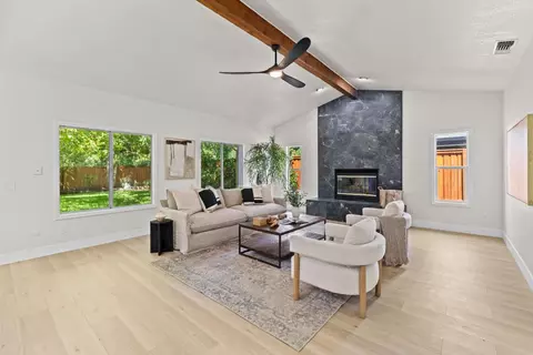 Living - 3209 Max Ct, Carmichael, CA 95608 photo 3 of 5
