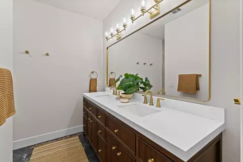 Bath - 3209 Max Ct, Carmichael, CA 95608 photo 1 of 7