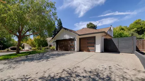 Exterior - 3209 Max Ct, Carmichael, CA 95608 photo 3 of 17