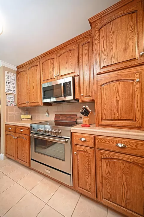 Kitchen - 2500 E Canal Dr, Turlock, CA 95380 photo 4 of 4