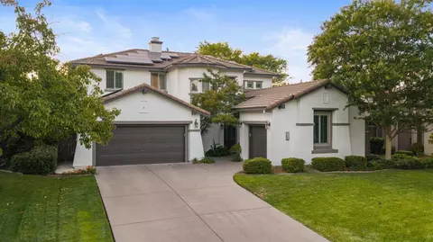 430 Woodhaven Pl, West Sacramento, CA 95605