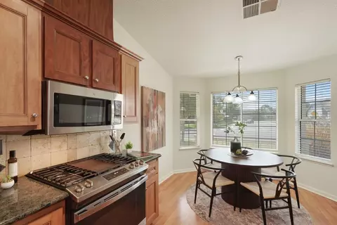 Kitchen - 799 Clifford Dr, Lathrop, CA 95330 photo 5 of 5