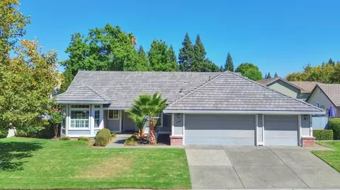 1410 Aberdeen Cir, Roseville, CA 95746