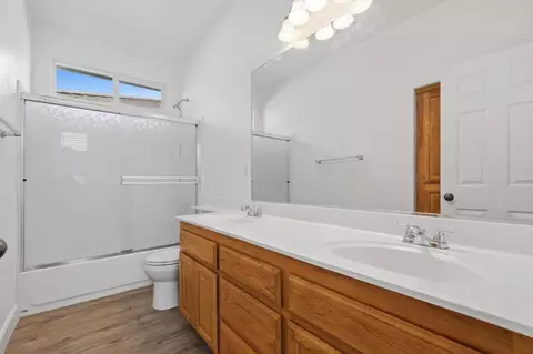 Bath - 1241 Calypso Ranch Dr, Plumas Lake, CA 95961 photo 1 of 1