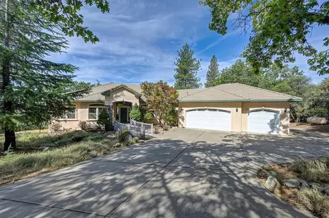 Exterior - 2120 Bear Rock Rd, Placerville, CA 95667 photo 2 of 16