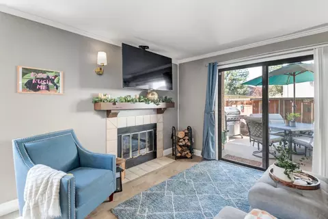 Living - 2401 Eilers Ln #701, Lodi, CA 95242 photo 4 of 6