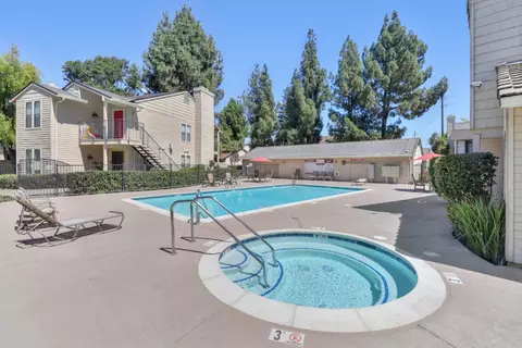 Exterior - 2401 Eilers Ln #701, Lodi, CA 95242 photo 10 of 13